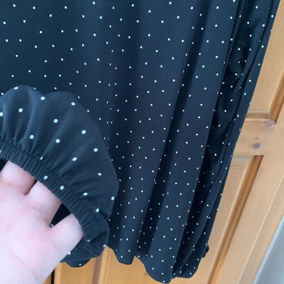 Reitmans Black Polka Dot V-Neck 3X - Picture 5 of 7